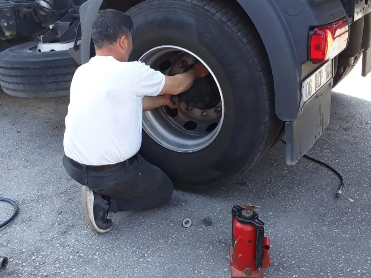 Başmakçı Oto Lastikçi